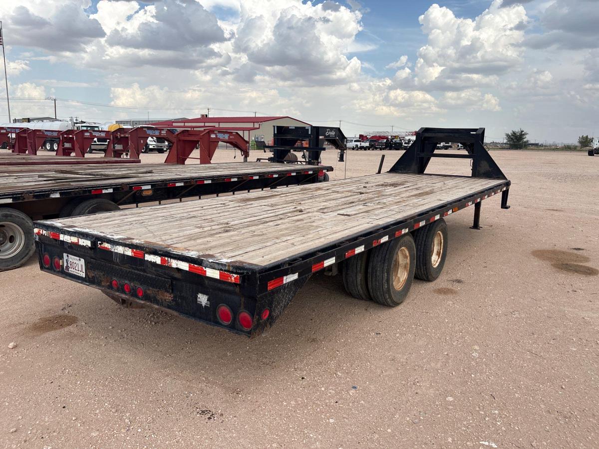 Used 2007 PJ TRAILERS 24’ X 102” T/A GOOSENECK TRAILER