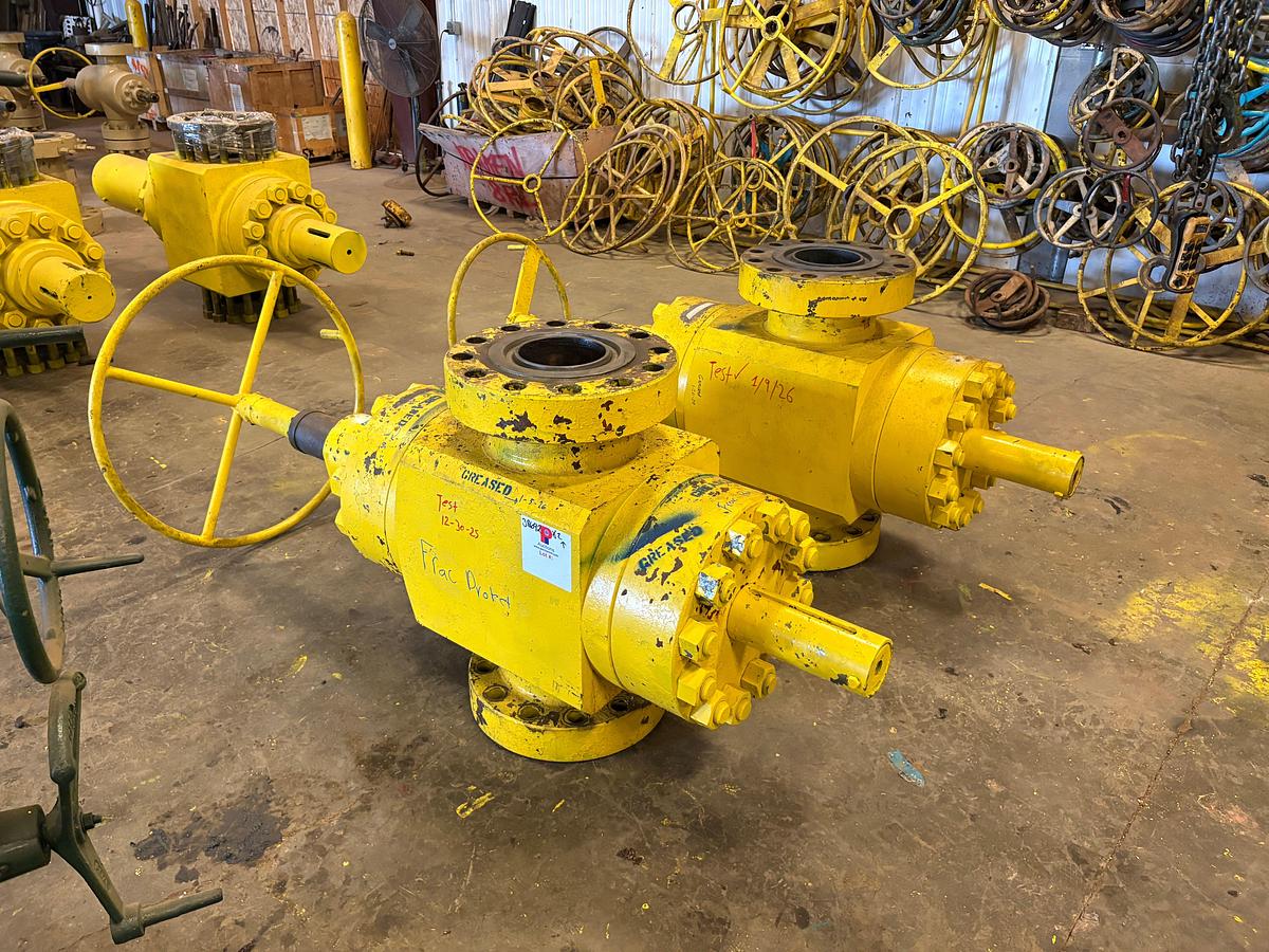 Used (2x$) 7-1/16” 10k frac valves