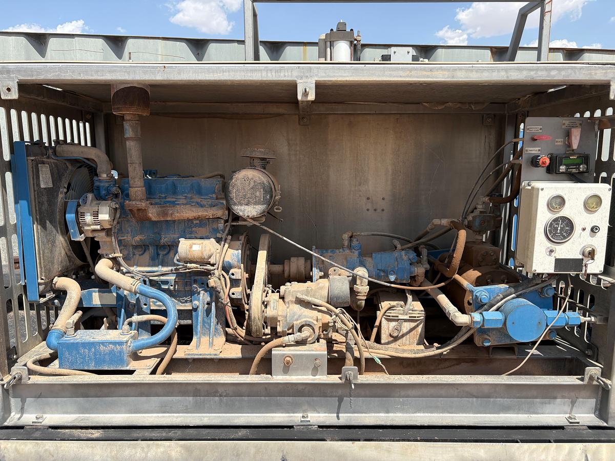 Used STS 24’ x 101” t/a gooseneck grease injection trailer
