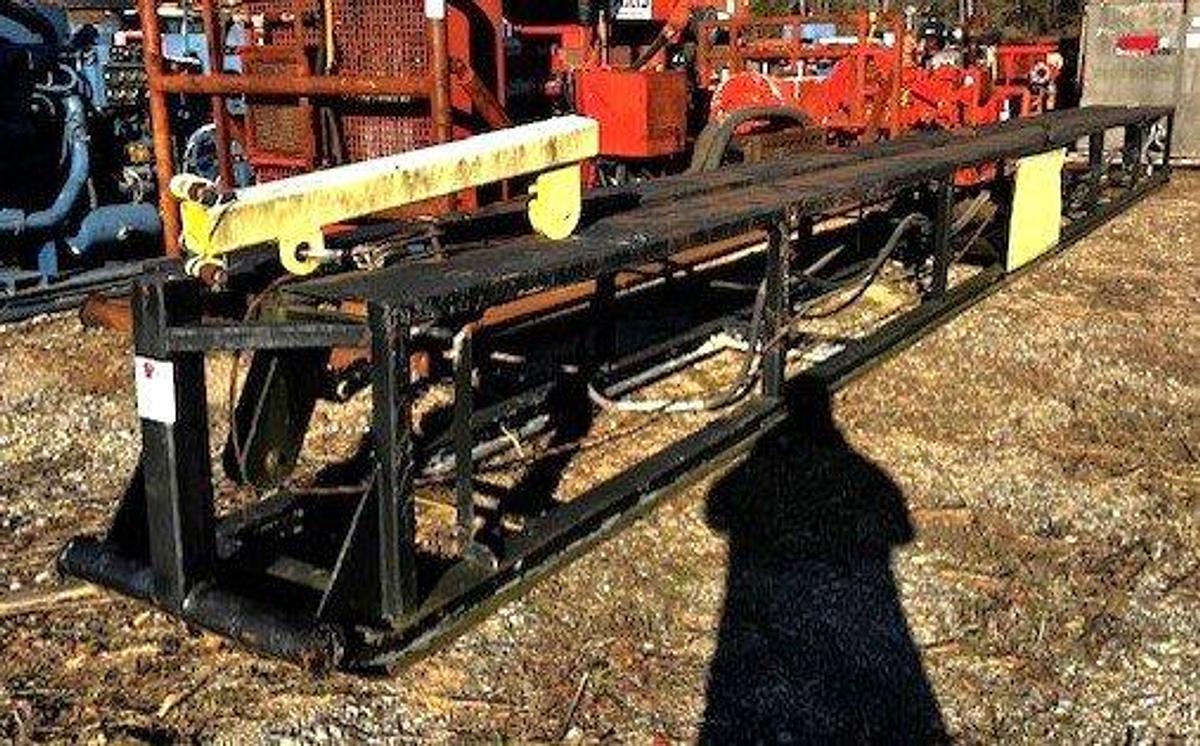 Used (1) 40’L X 32”W HYDRAULIC CATWALK SKIDDED (NO POWER)