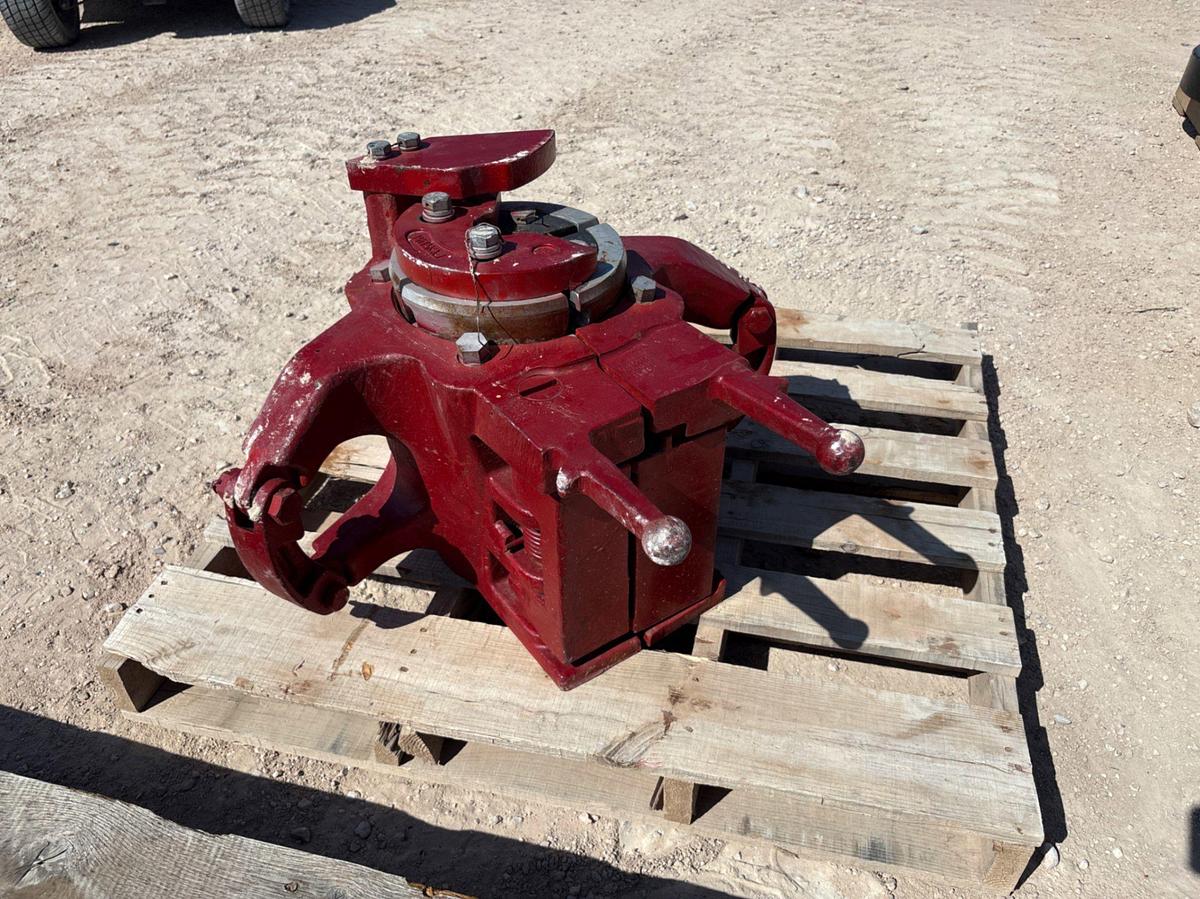 Used Forum 150-ton slip type elevator dressed f/ 2-3/8”
