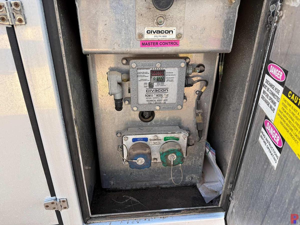 Used 2014 POLAR TANK 9,400 GAL. FUEL TANK TRAILER