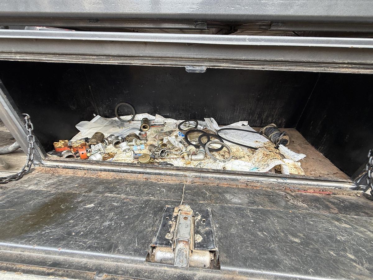 Used 35’ X 102” 30 BBL CHEMICAL MIXING UNIT MTD ON 2018 BIG TEX 12 TON DUAL T/A GOOSENECK TRAILER