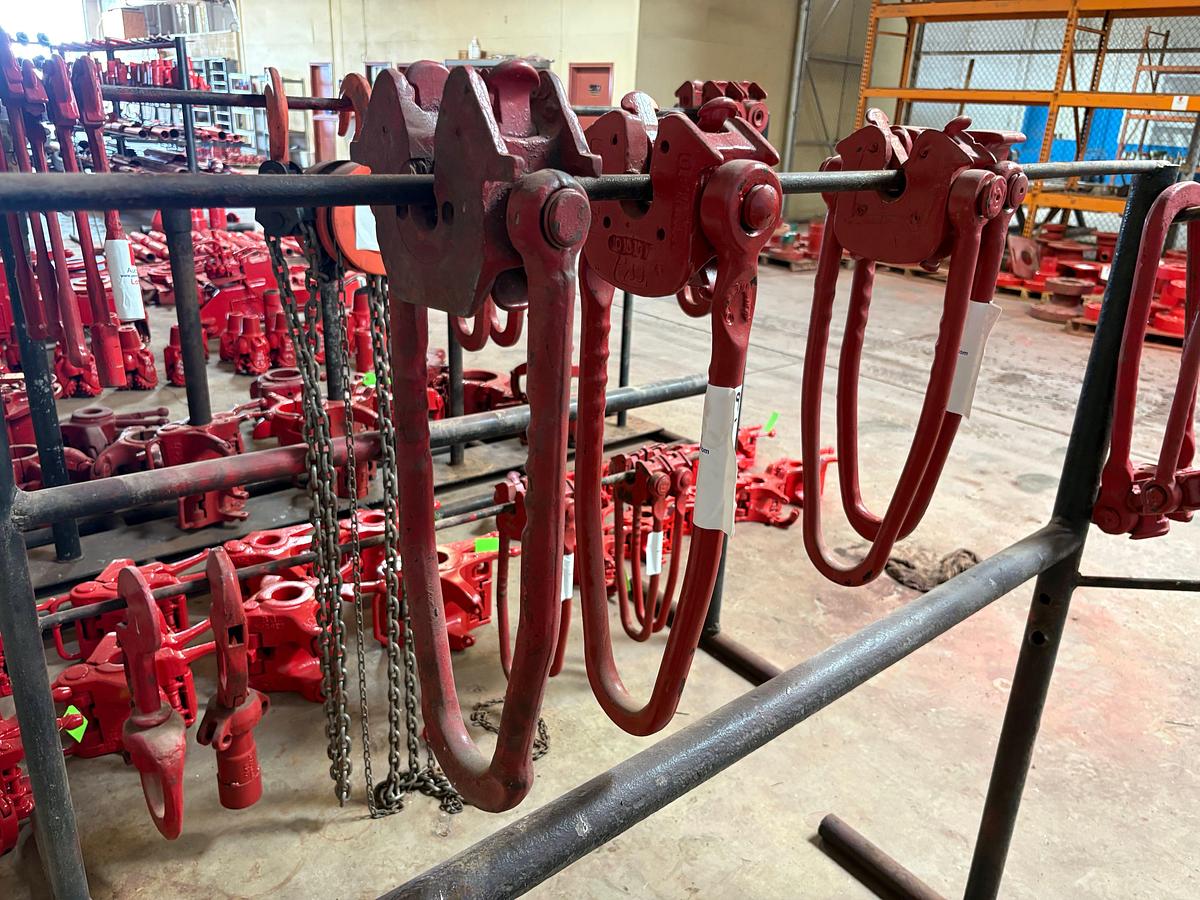 Used (1) OBANNON 7/8 rod elevator, & (1) monarch plate type elevator
