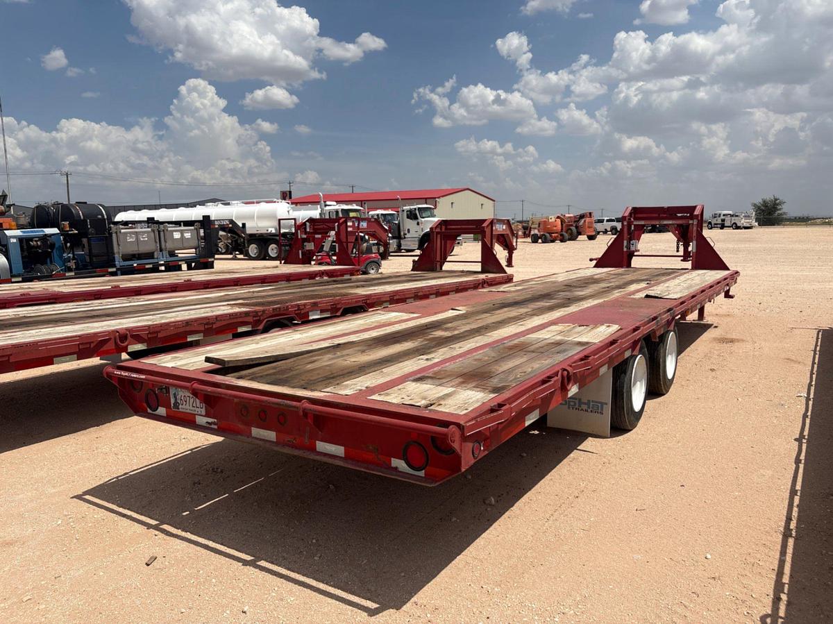 Used 2015 TOP HAT TRAILERS 30’ X 102” T/A GOOSENECK TRAILER