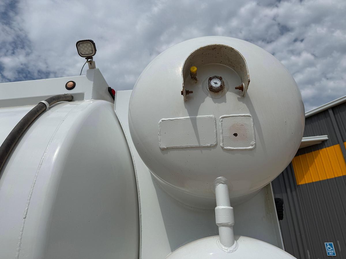 Used 2019 PETERBILT 389 T/A ENERGYFAB 5K WP HOT OIL TRUCK