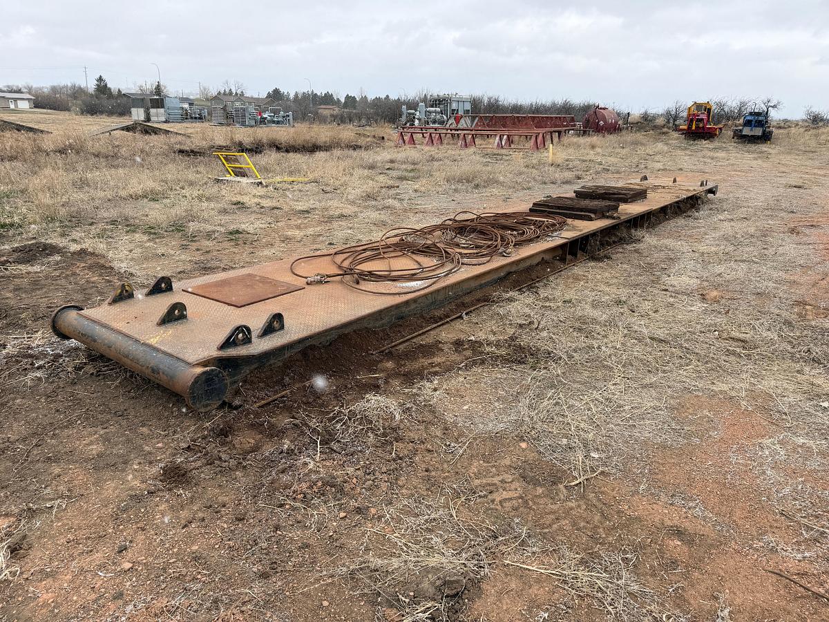 Used GUICE 40' WELL SERVICE RIG BASE BEAM