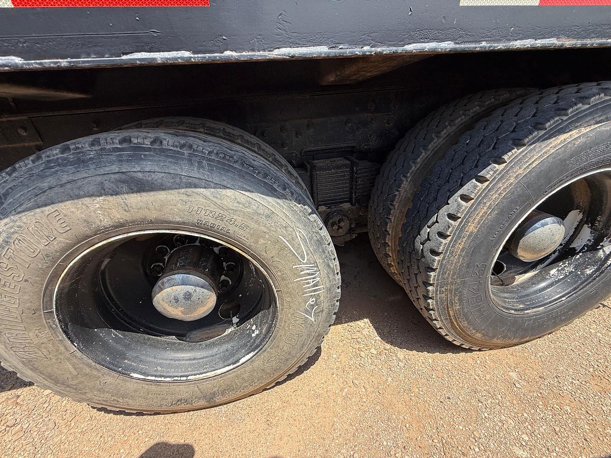 Used 1981 AUTOCAR DC9964 T/A 50-TON GIN POLE WINCH TRUCK