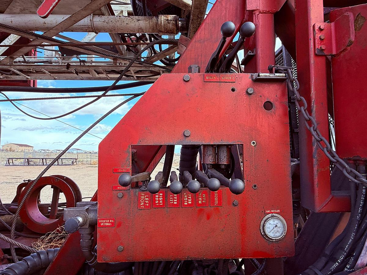 Used 2004 CROWN CE550 DD 104’-250K 5-AXLE WELL SEEVICE WORKOVER RIG