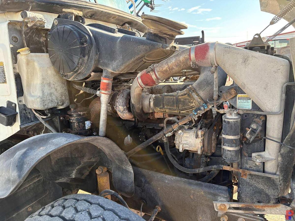 Used 2003 MACK CV713 T/A 30K LBS. WINCH TRUCK