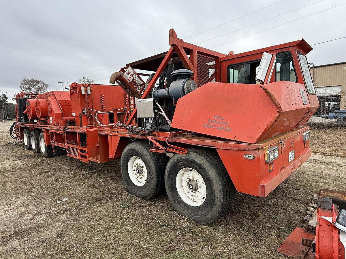 Used 2008 CROWN CE600 DD 5-AXLE WELL SERVICE WORKOVER RIG FOR PARTS