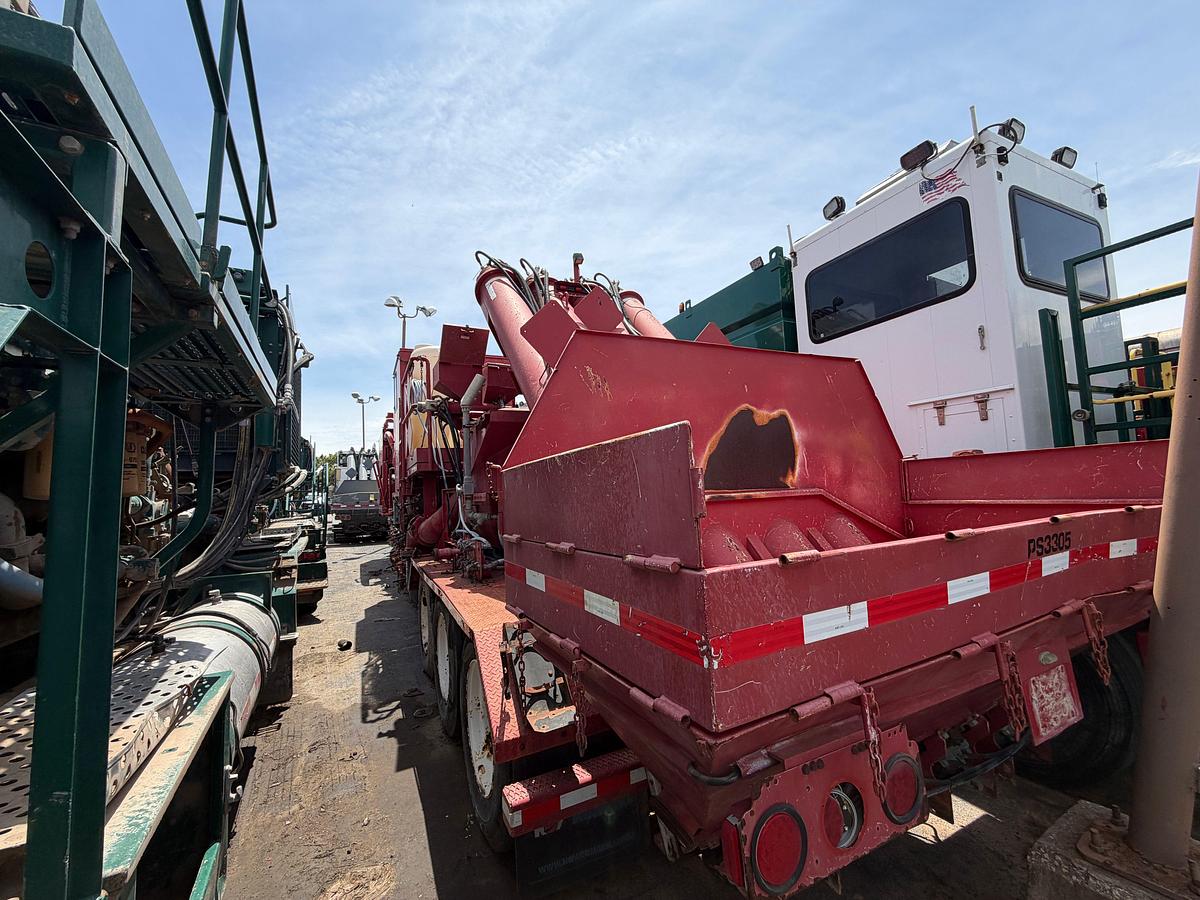 Used 2014 NOV BLENDER UNIT TRAILER
