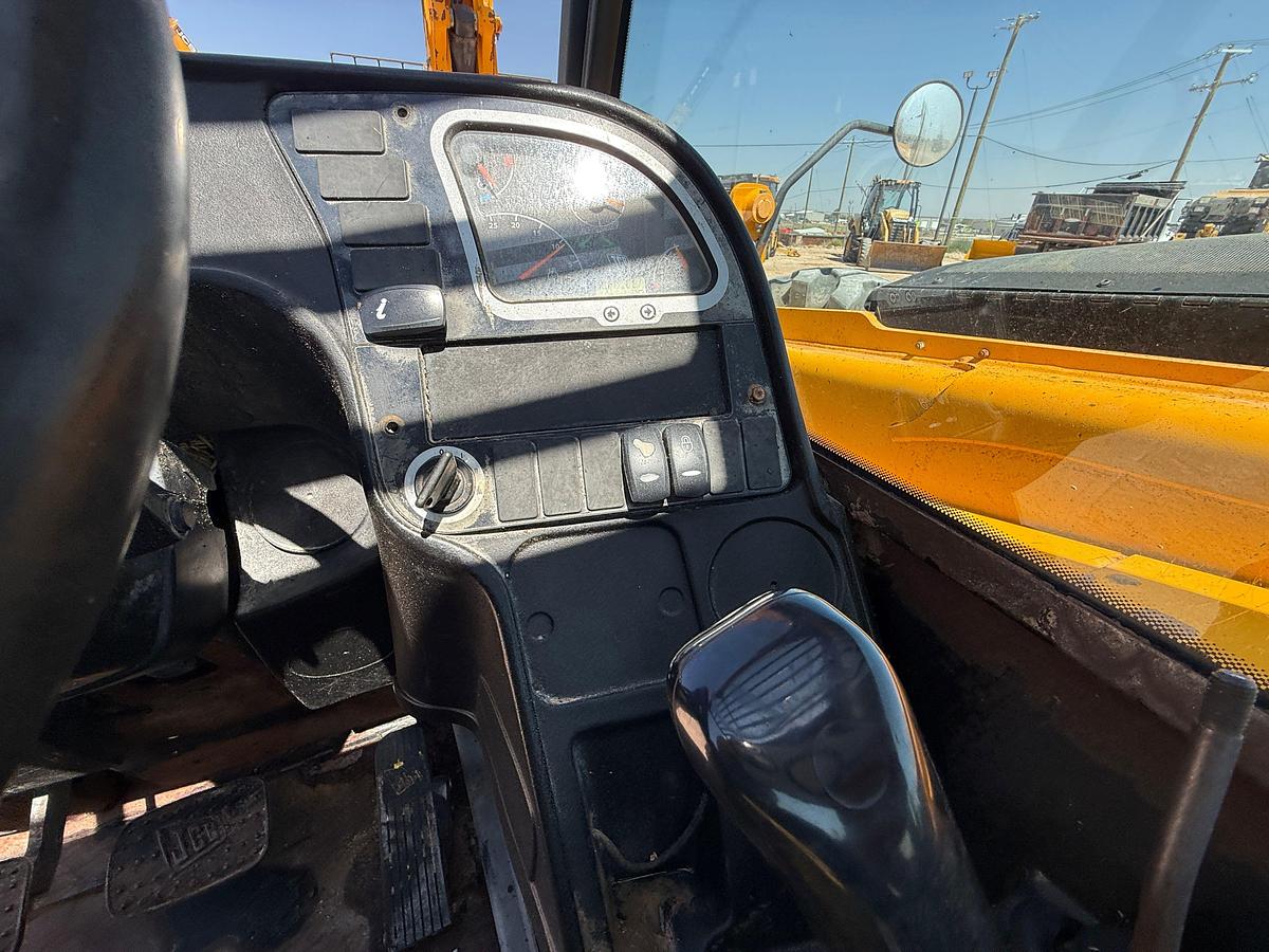 Used 2011 JCB 510-56 10,000lb telehandler forklift