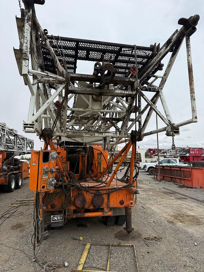 Used 1984 FRANKS MOBILRIG 300 1287/160 DTD-HT 96’-215K 4-AXLE WELL SERVICE WORKOVER RIG
