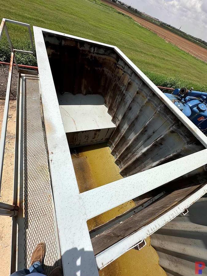 Used 500 BBL. WHEELED WEIR TANK W/ LINER