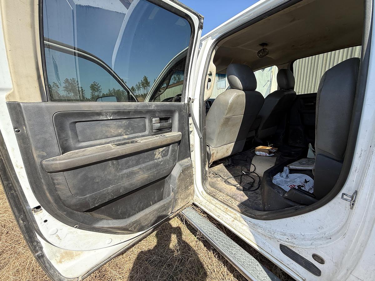 Used 2018 RAM 3500 HD CREW CAB 4WD SERVICE TRUCK