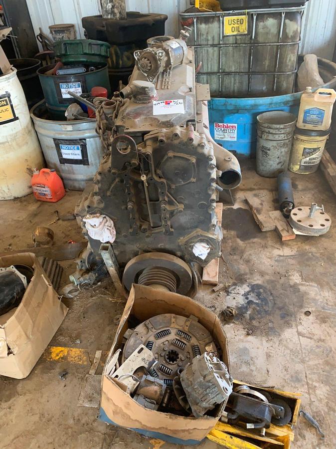 Used (Incomplete) DETROIT SERIES 60 Motor w/ Alternator, and Clutch