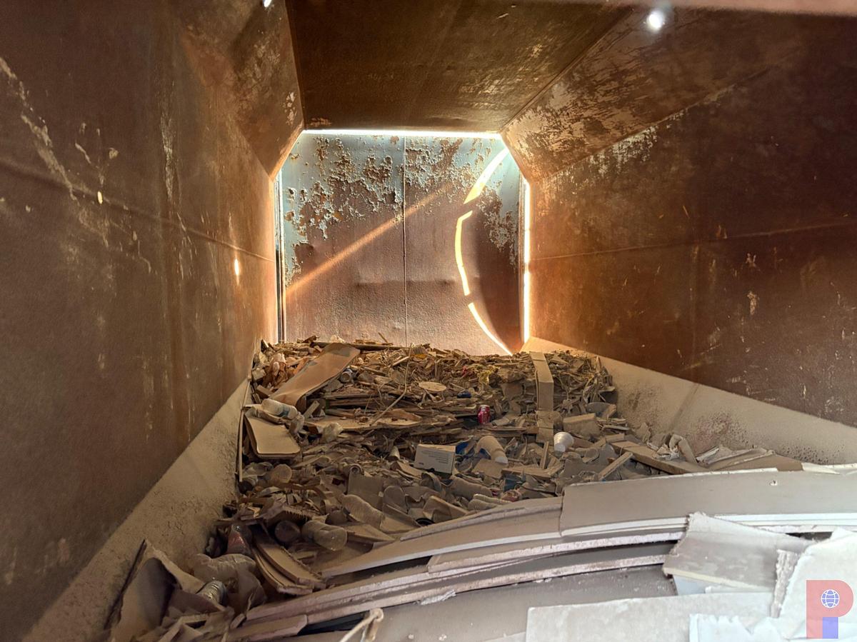 Used 25’ X 8’ X 9’ COVERED ROLL-OFF DUMPSTER