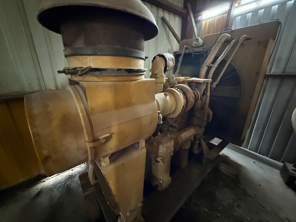 Used CATERPILLAR C15 14.6L  DIESEL ENGINE W/ RADIATOR, (INCOMPLETE)