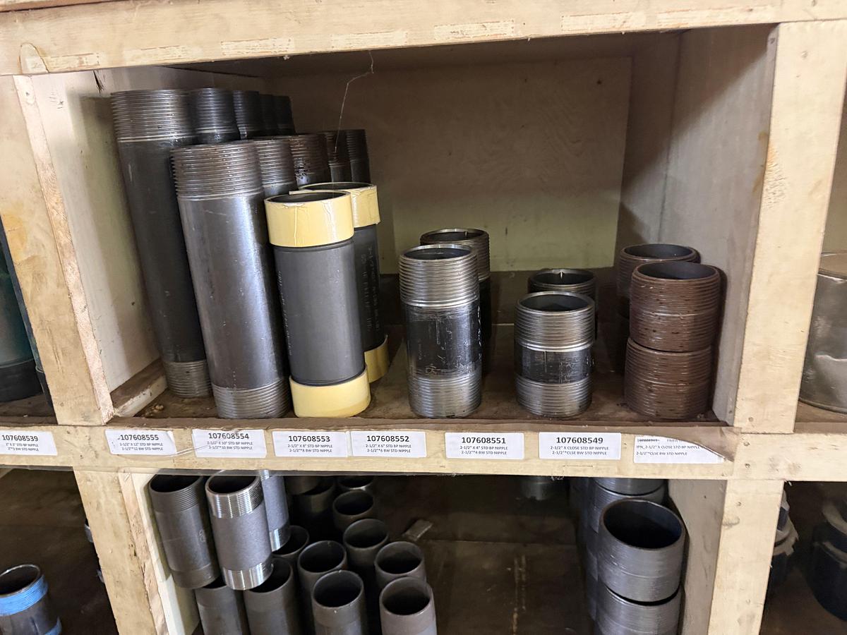 Used SECTION OF (100+) MOSTLY SCH-40 2” THRU 4” PIPE NIPPLES SOME HEAVY WALL