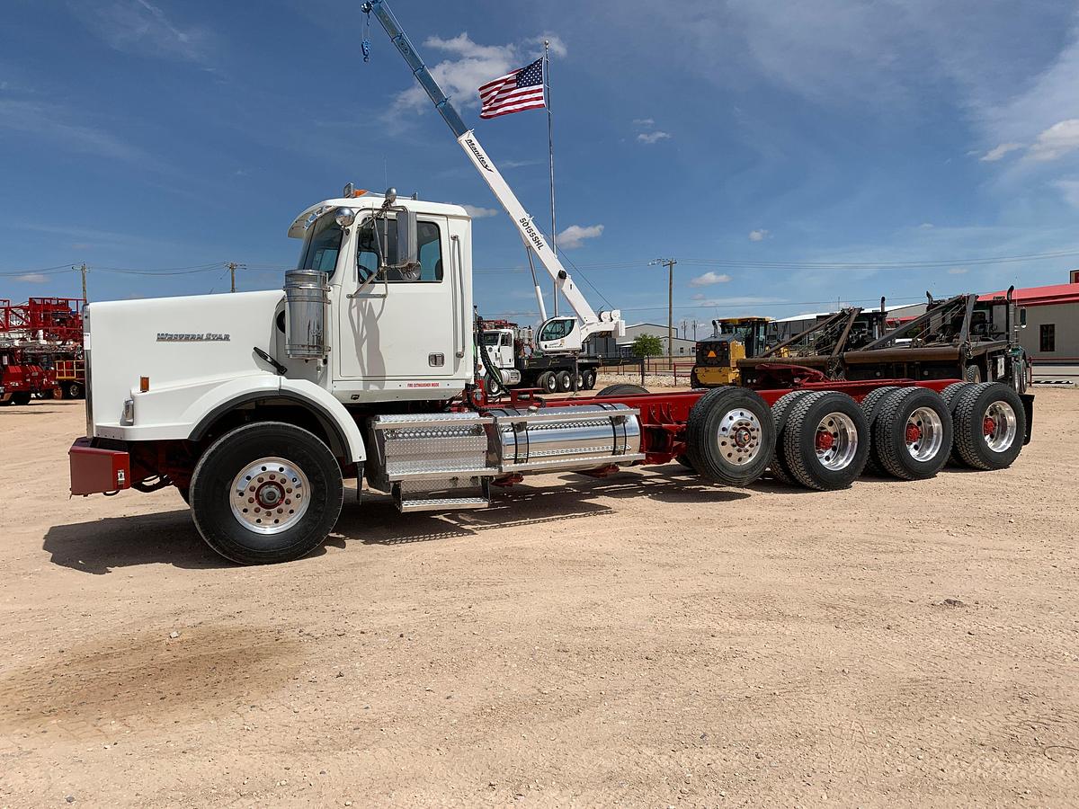 Used 2012 WESTERN STAR 4900 SA 4-AXLE TRI-DRIVE HEAVY HAUL TRUCK TRACTOR