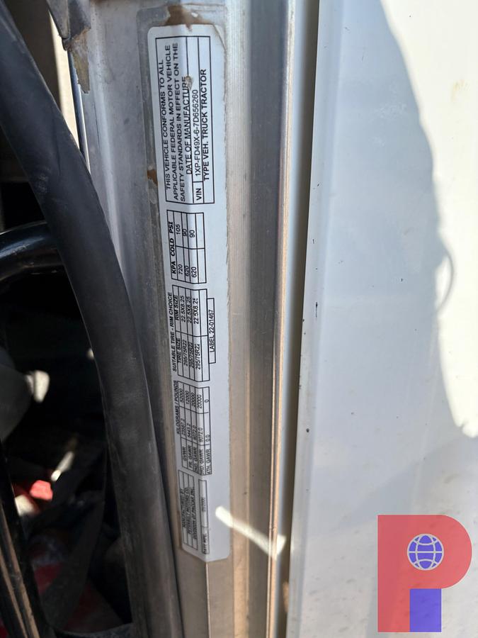 Used 2007 PETERBILT 378 T/A SLEEPER VAC TRUCK (INOP)