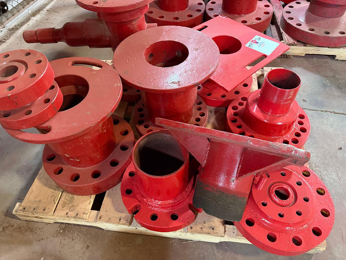Used PALLET W/ (3) 7-1/16” ADAPTER SPOOLS , RUNNING PLATES, ADAPTER FLANGES