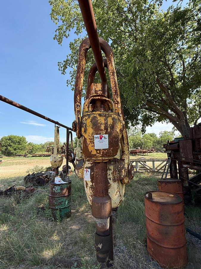 Used OILWELL S4-100-TON ROTARY DRILLING SWIVEL
