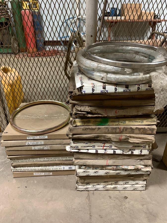 Used (36) R54 Oval Flange Gaskets