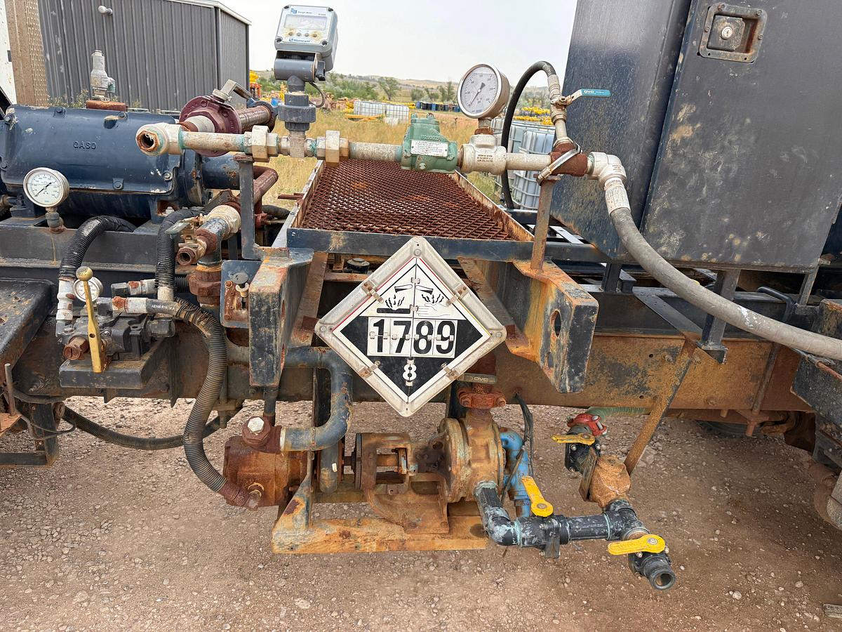 Used 2008 PETERBILT 335 S/A 1,500 GALLON CHEMICAL TREATER TRUCK