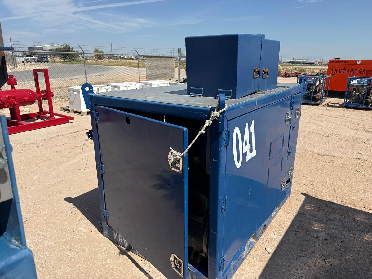 Used SELF CONTAINED 20K WP GREASE INJECTION UNIT COMBO P/B 8.4-KW ISUZU DIESEL GENERATOR