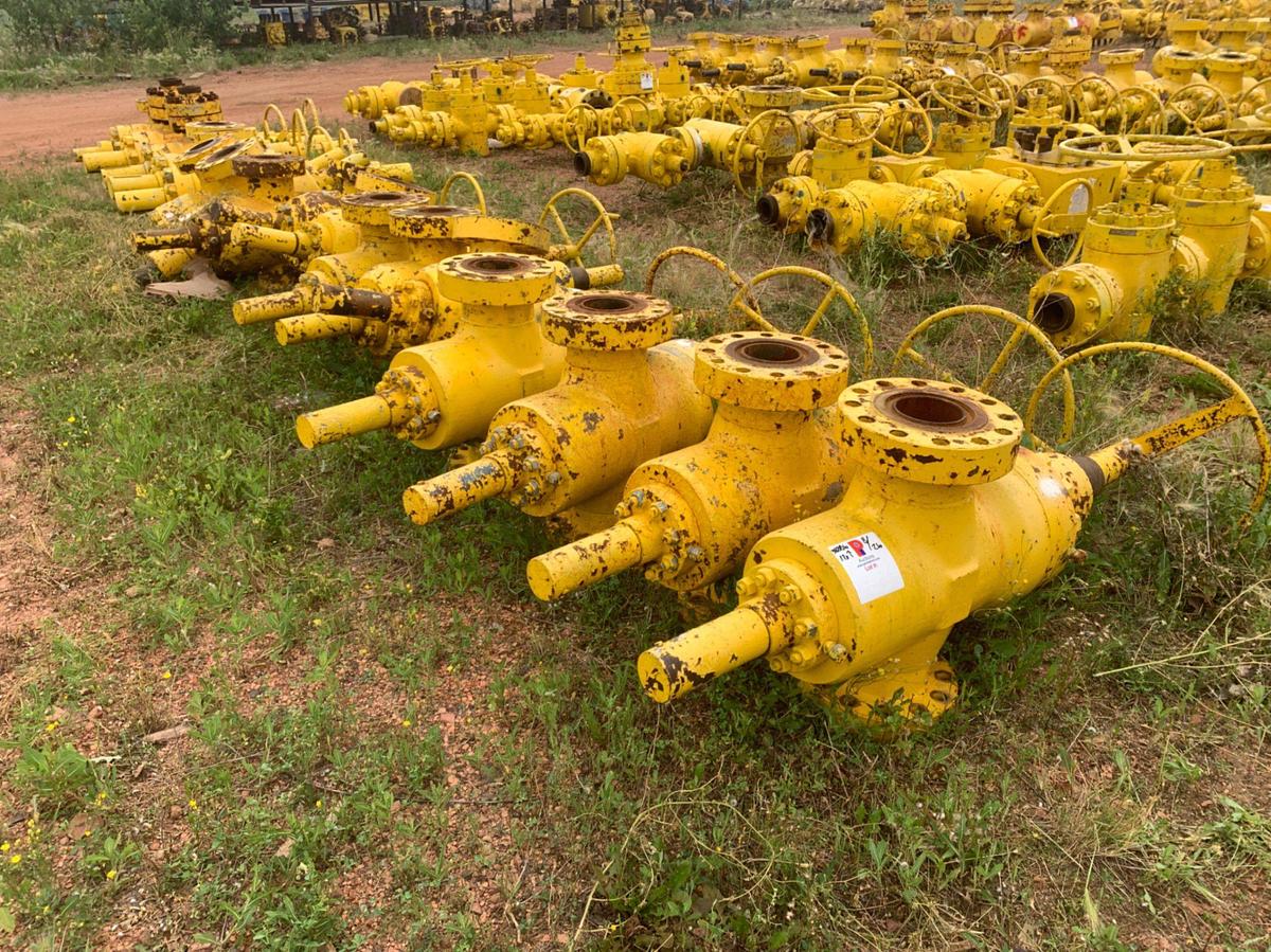 Used (17) 4-1/16 10k Manual Gate Valves