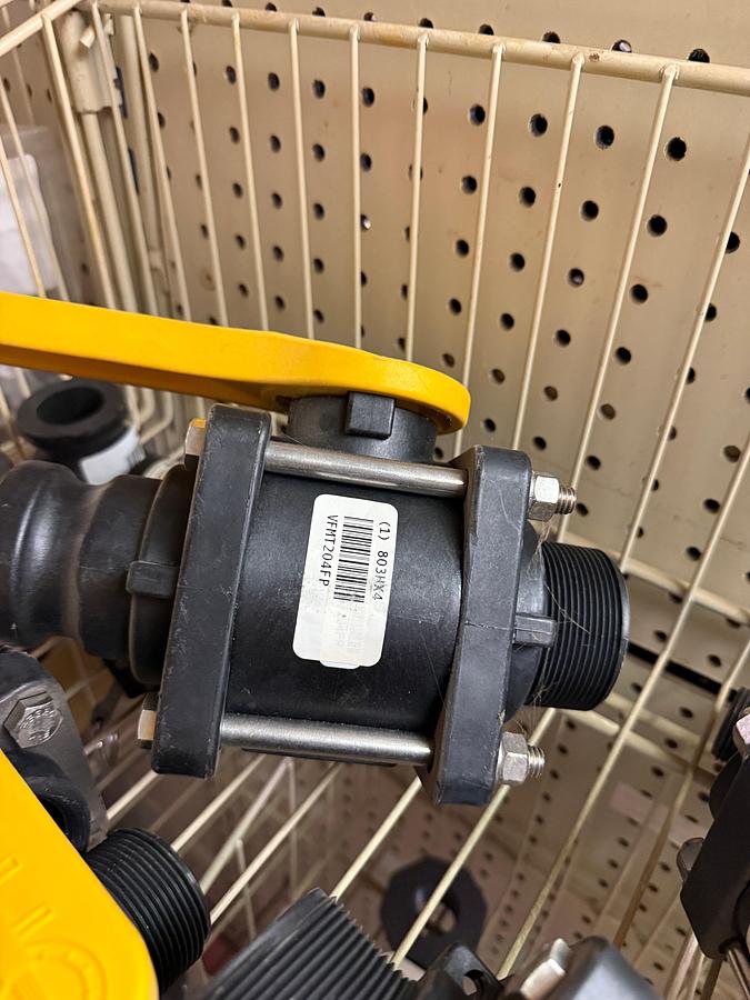 Used 2-WIRE BINS OF 1” THRU 2” PVC, ALUM, BRASS CAMLOCK FITTINGS & VALVES