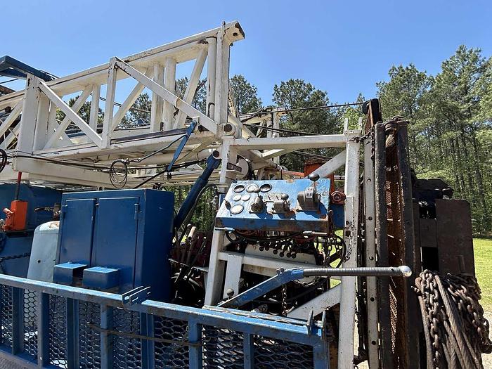 Used COOPER 250 DD (REPOWERED) 96'-180K 4-AXLE WELL SERIVCE WORKOVER RIG