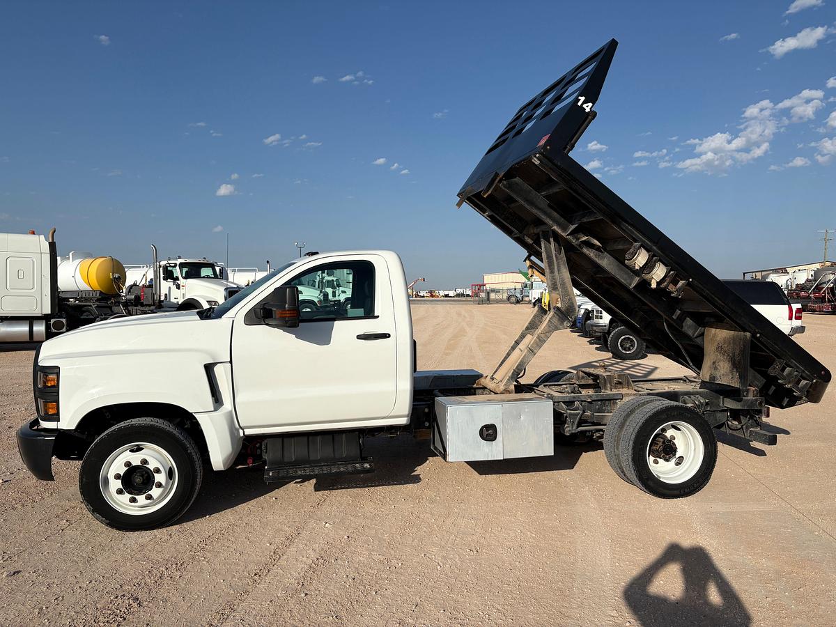 Used 2022 INTERNATIONAL  CV515 SINGLE CAB FLATBED DUMP TRUCK