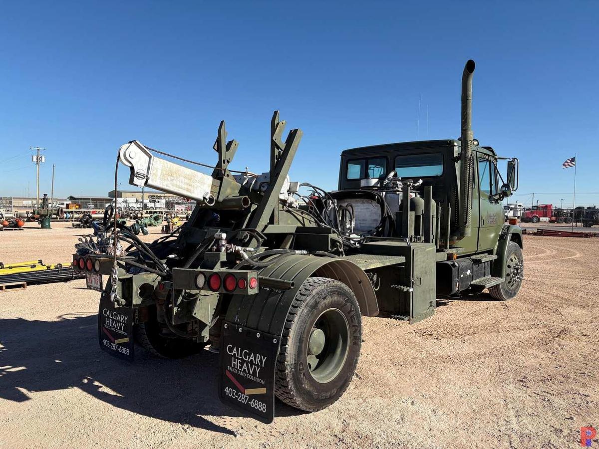 Used 2001 FREIGHTLINER FL70 MOBILE HYDRAULIC POWER PACK TRUCK