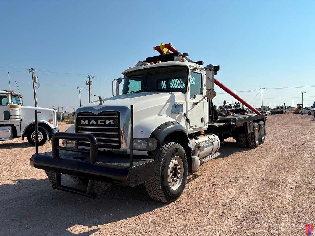 Used 2008 MACK GRANITE T/A DAYCAB GIN POLE TRUCK