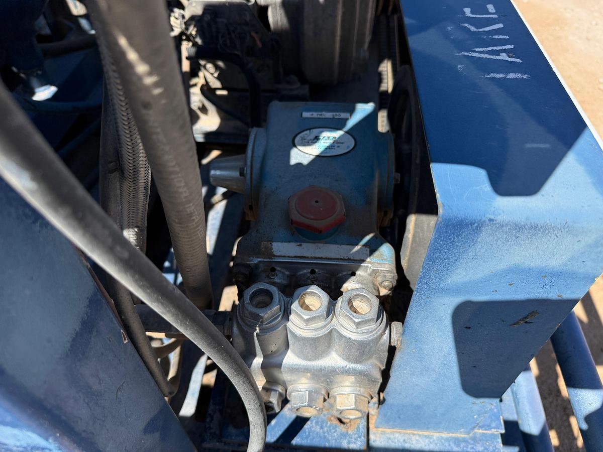 Used MEYERS 4-STATION 4-BOTTLE DIESEL POWERED ACCUMULATOR CLOSING UNIT, SKIDDED