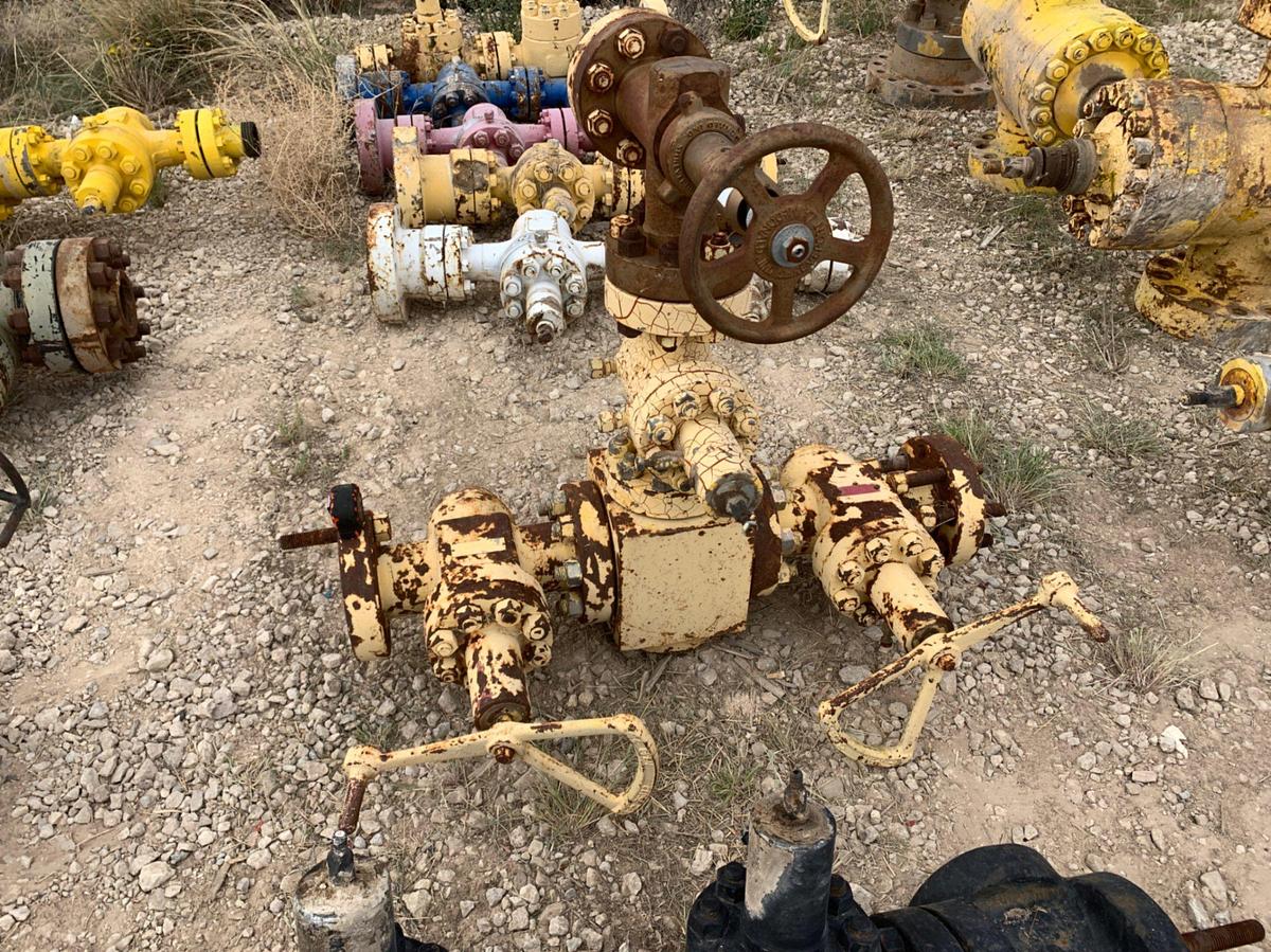 Used (16) 2-1/2 to 3” 5k Manual Gate Valves