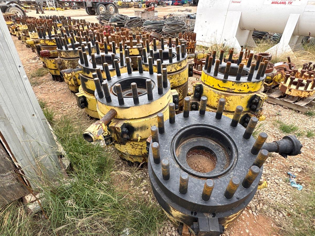 Used (20) 13-5/8” casing clamps/upper clamps