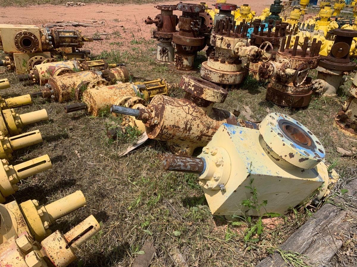 Used (9) 7-1/16 10k Hydraulic Gate Valves