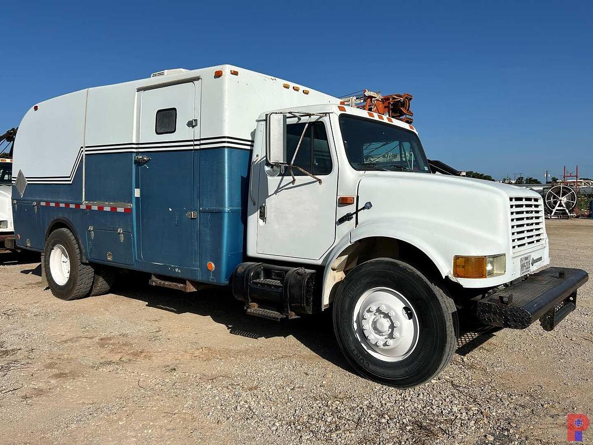 Used 1992 INTERNATIONAL S/A WIRELINE TRUCK
