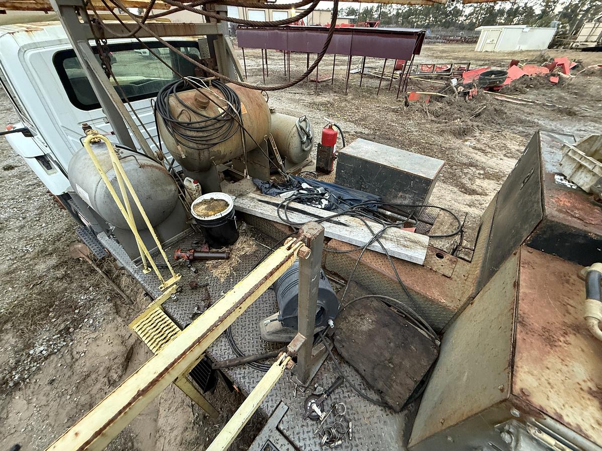 Used WATSON HOPPER GX SWAB RIG MTD ON 2009 INTERNATIONAL WORKSTAR 7500 T/A TRUCK