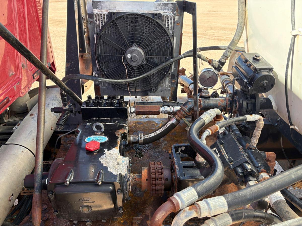 Used 2009 MACK PINNACLE T/A DAYCAB VACUUM TRUCK