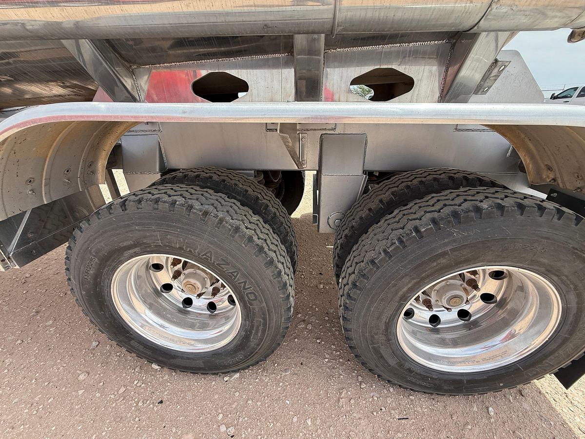 Used 2008 DRAGON PRODUCTS 8,400 GALLON T/A FUEL TRAILER