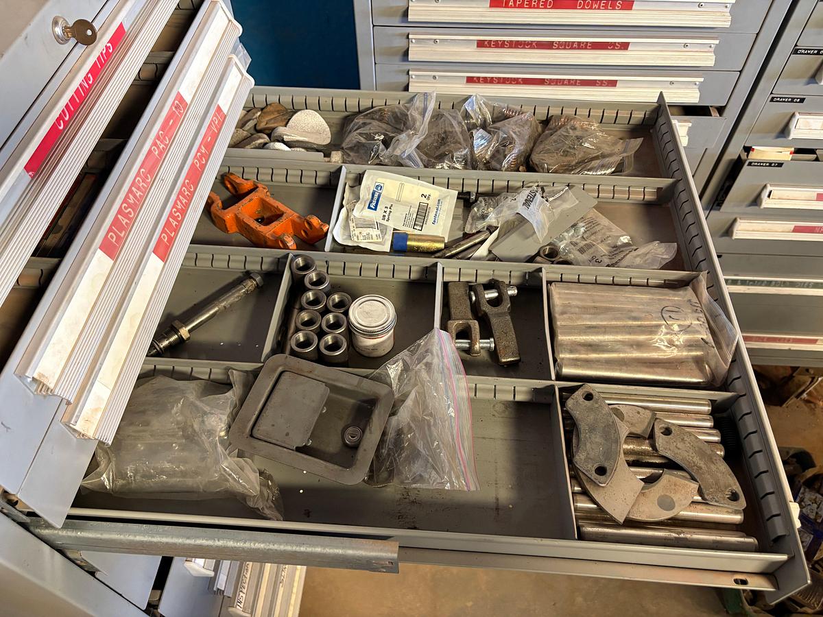 Used Lyon MS-II safety link 13-drawer rolling toolbox w/ assorted machine shop tools
