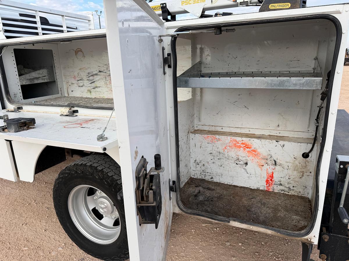 Used 2024 RAM 3500 CREW CAB MECHANICS TRUCK, 4X4