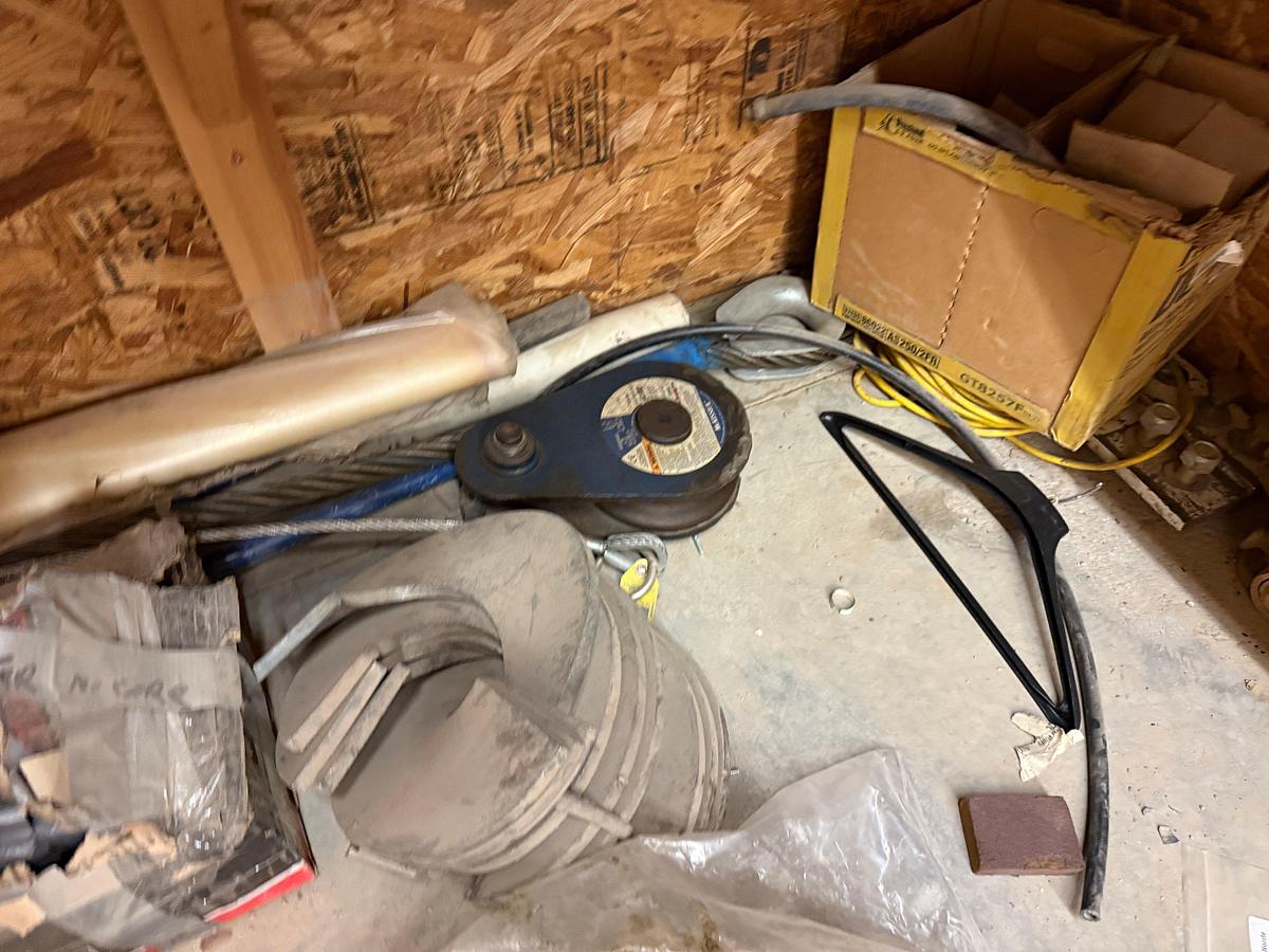 Used PARTS ROOM W/ CONTENTS OF, ROD ELEVATORS, SNATCH BLOCK, HYD VALVE BANK, (8) SHARK TOOTH BITS, JASK STANDS, FUEL PUMP, & RELATED