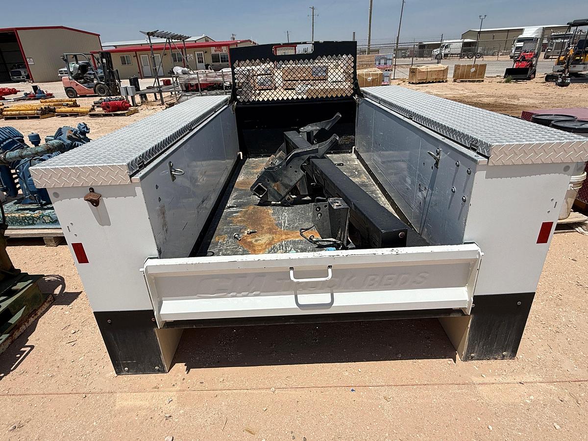 Used CM TRUCK SERVICE UTILITY BED 99”L x 88”W FITS 2020 FORD F-250