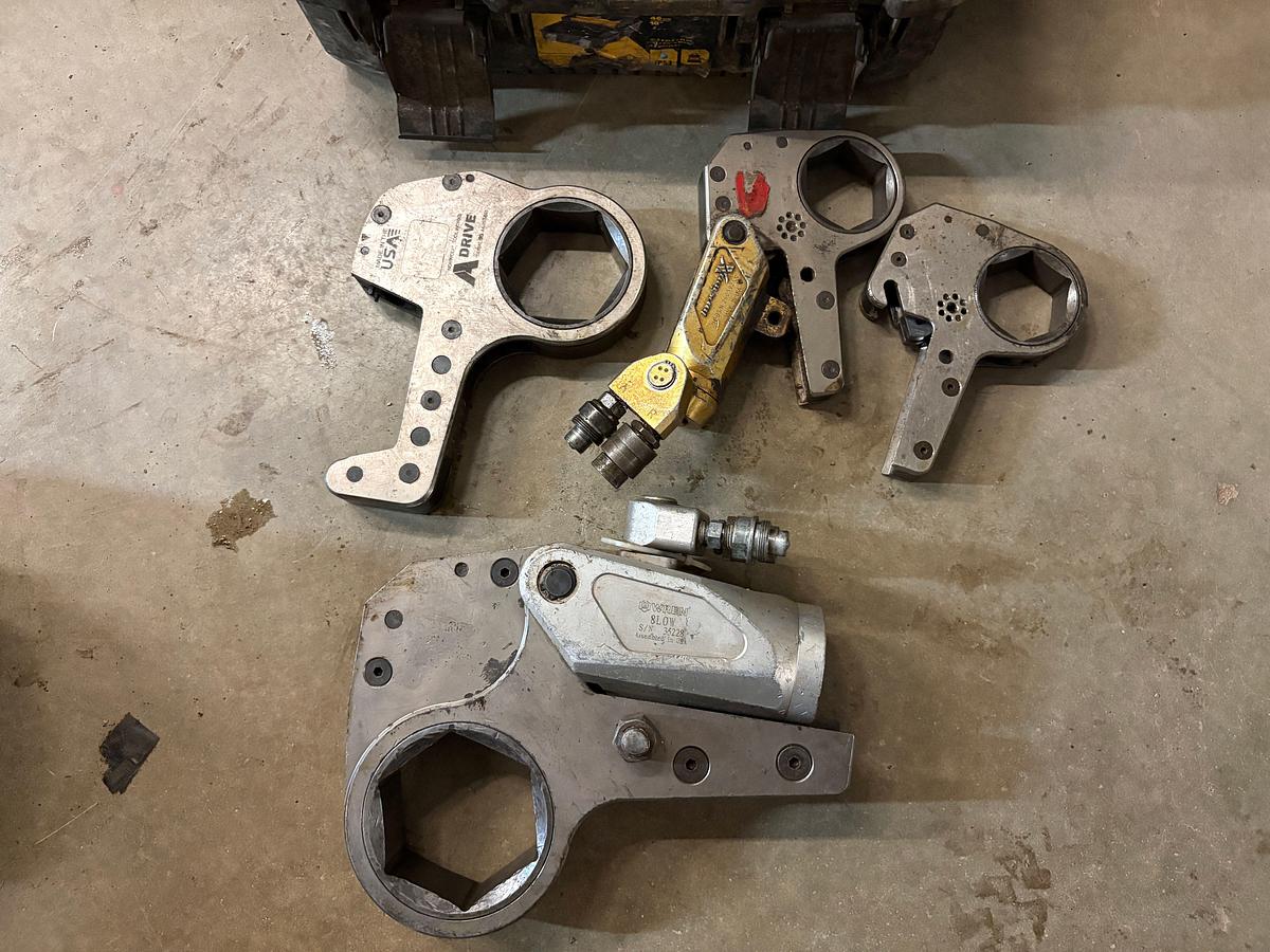 Used Set of (4) hexpro, norwolf, & wren hydraulic torque wrenches